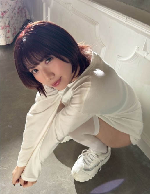 毕业纪念大礼包！正妹球经主动张腿，用「无限中出」来回馈社员